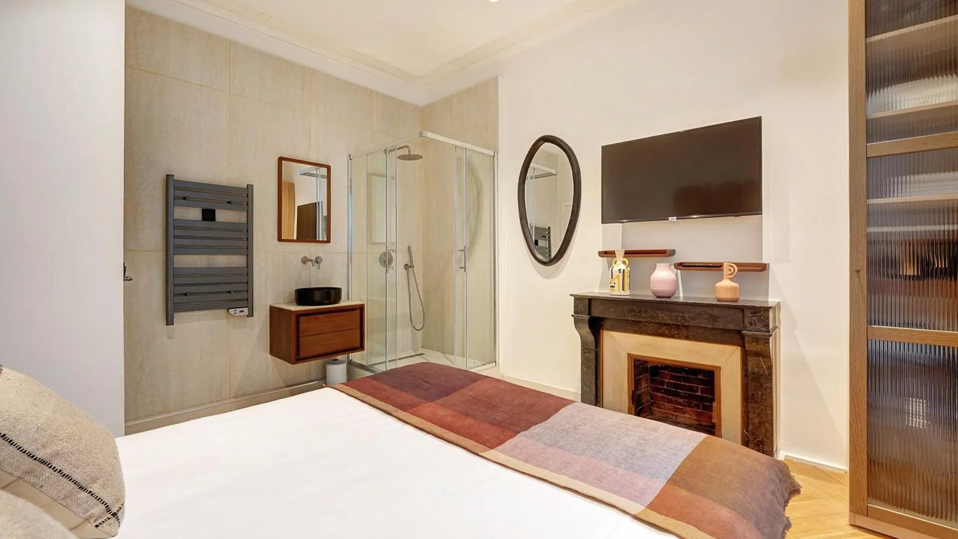 Charm And Elegance For 8P-3Br - Grands Boulevards Paris Apartment